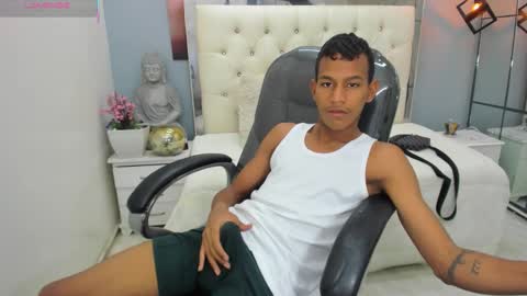 Snapshot of rory_castro chatting on September 21, 11:31 pm RORY CASTRO online show from September 21, 11:31 pm