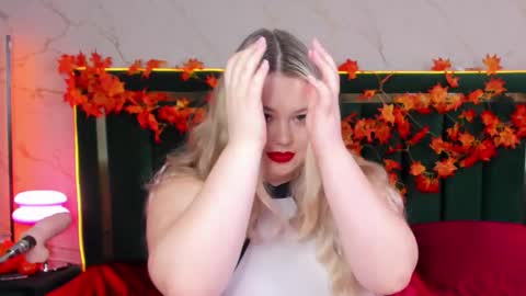 Chloe online show from October 24, 12:39 pm