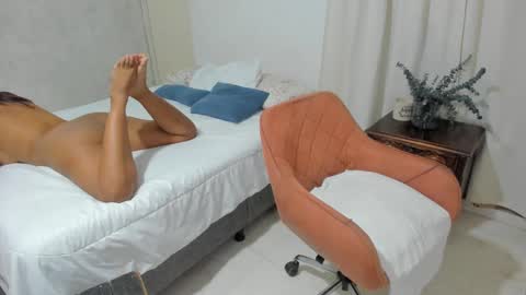 Snapshot of rosaliiaa1 chatting on February 17, 9:54 pm Rosalia online show from February 17, 9:54 pm