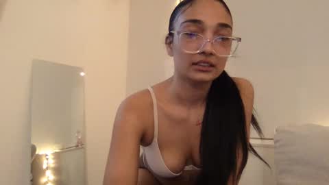 Snapshot of rosalinatoosexy chatting on January 25, 8:21 am Rosalina online show from January 25, 8:21 am