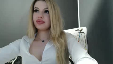 Rosalina online show from February 3, 2:32 pm