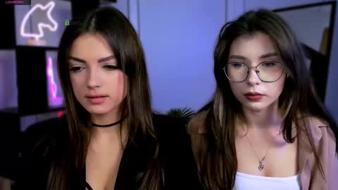 rose online show from October 15, 7:15 pm