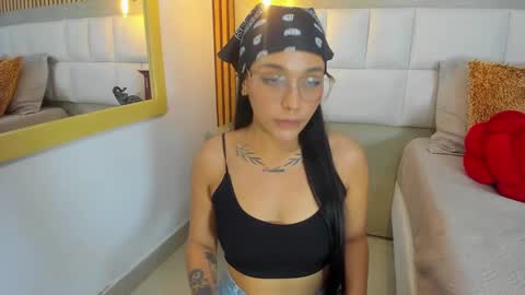 roseaurora online show from October 5, 2:13 pm