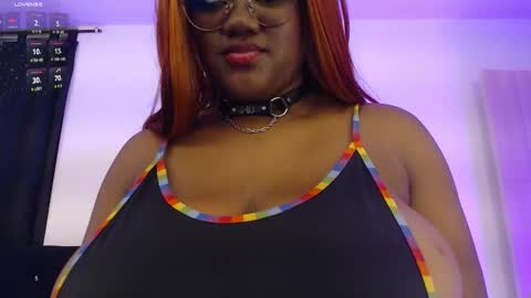 Snapshot of rosebeckers7 chatting on October 17, 4:38 am Your girl Rose 6k of followers online show from October 17, 4:38 am