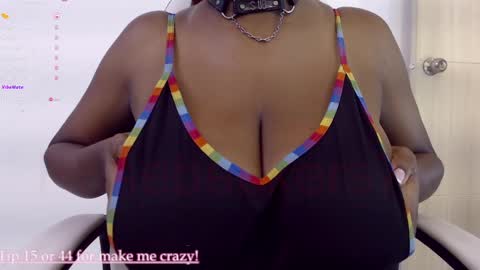 Snapshot of rosebeckers7 chatting on January 15, 11:51 pm Your girl Rose 6k of followers online show from January 15, 11:51 pm