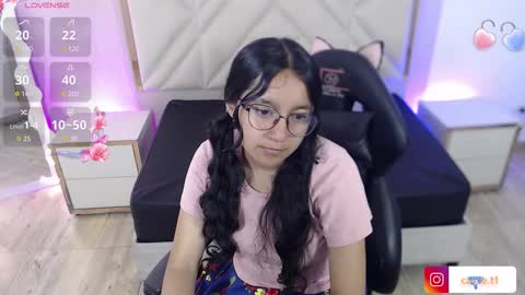 rosee_tay1 online show from December 19, 11:49 am