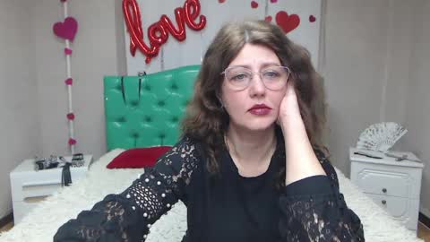 RoseHille online show from April 18, 5:53 am