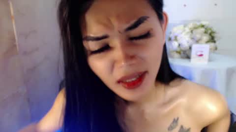 Snapshot of rosella_xx chatting on February 24, 4:49 am TONETH online show from February 24, 4:49 am