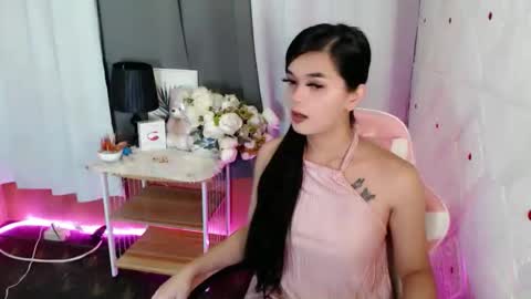 Snapshot of rosella_xx chatting on October 10, 6:47 pm TONETH online show from October 10, 6:47 pm