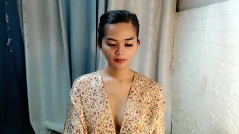Snapshot of rosella_xx chatting on January 30, 1:31 pm TONETH online show from January 30, 1:31 pm