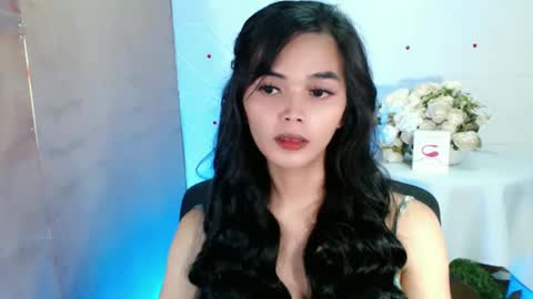 Snapshot of rosella_xx chatting on February 28, 6:31 pm TONETH online show from February 28, 6:31 pm