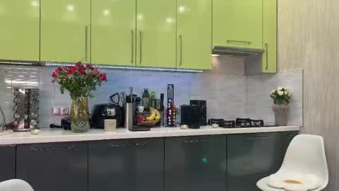 Snapshot of roselyn_rose chatting on October 15, 2:29 pm Roselyn online show from October 15, 2:29 pm