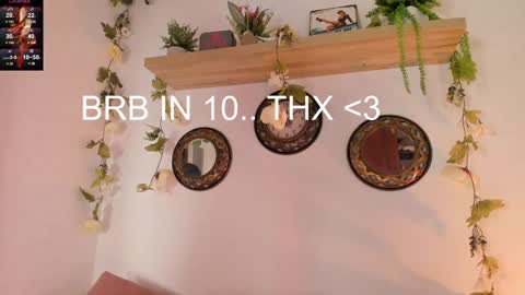 Snapshot of rosemary_rain chatting on December 4, 12:24 am Stephani online show from December 4, 12:24 am