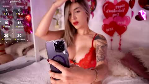Snapshot of rosemary_rain chatting on February 14, 10:58 pm Stephani online show from February 14, 10:58 pm