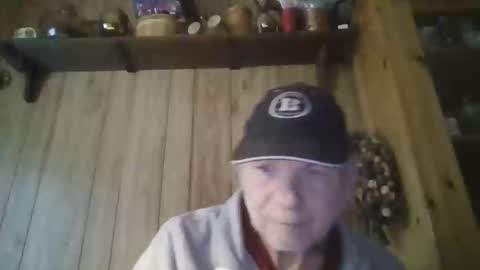 roses2u1958 online show from March 12, 8:07 am