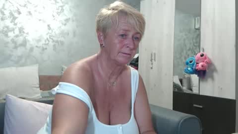 Lovepinklilly online show from September 16, 4:54 pm