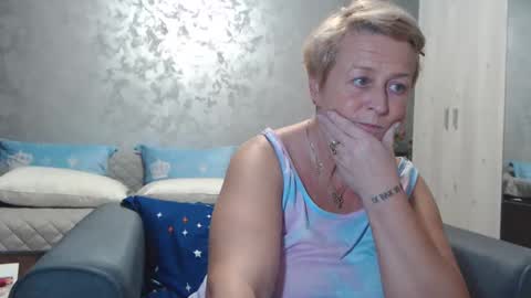 Lovepinklilly online show from March 7, 5:17 pm