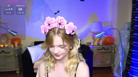Snapshot of roses_kate chatting on October 20, 8:14 pm Sweety Kate online show from October 20, 8:14 pm