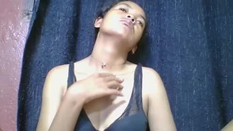 rosia685234 online show from April 19, 2:23 am