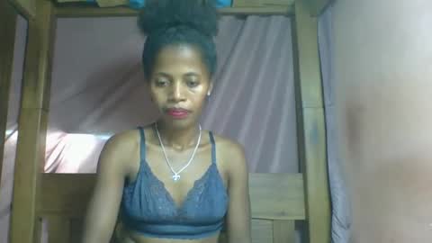Snapshot of rosiahot1 chatting on March 2, 4:32 pm rosia online show from March 2, 4:32 pm