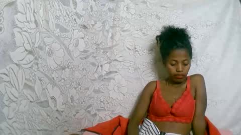 Snapshot of rosiahot1 chatting on September 22, 3:21 am rosia online show from September 22, 3:21 am