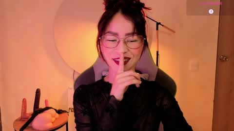 Miss Rosse online show from April 20, 1:58 pm