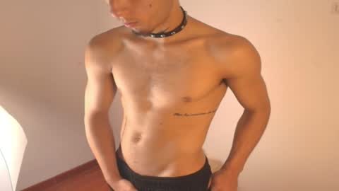 rosse_one online show from December 1, 11:03 pm