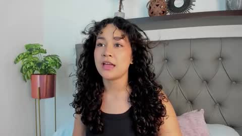 rossie_lanie_ online show from January 12, 7:21 pm