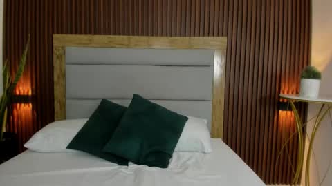 rossie_lanie_ online show from December 21, 1:28 pm