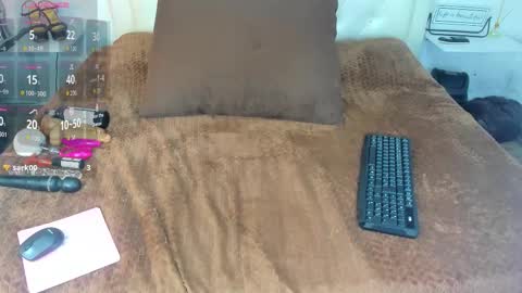 Snapshot of rouse_sexy_hotxx77 chatting on September 13, 7:05 pm rouse_sexy_hotxx77 online show from September 13, 7:05 pm