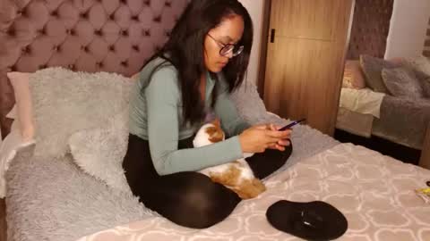 Rouss marie henao  online show from October 12, 9:57 am