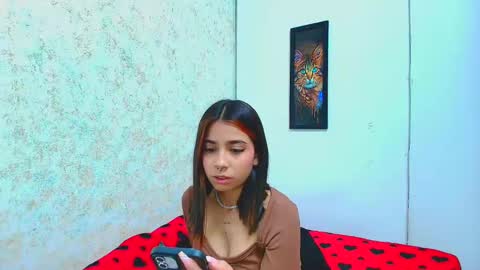 Snapshot of rousse_violet chatting on March 8, 10:24 pm rousse_violet online show from March 8, 10:24 pm