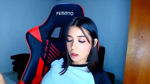 rousse_violet online show from March 5, 1:47 am