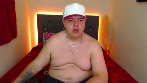 rowan_x77 online show from April 29, 5:30 pm