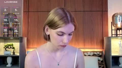 Roxana online show from October 11, 9:25 am