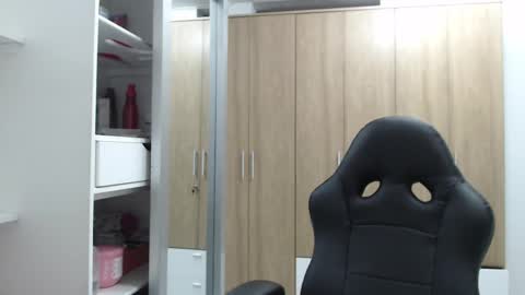 Roxana online show from February 14, 3:22 am