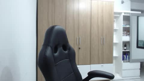 Roxana online show from December 18, 3:24 am