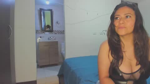 roxanasexy2025 online show from February 27, 11:50 am