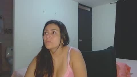 roxanasexy2025 online show from November 6, 12:19 pm