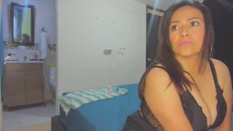 roxanasexy2025 online show from March 10, 3:20 pm