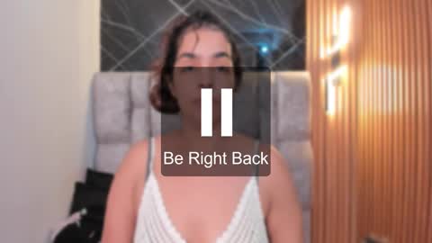 Snapshot of roxanne_dl chatting on September 19, 12:09 pm Roxanna online show from September 19, 12:09 pm