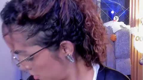 Snapshot of roxanne_dl chatting on October 16, 6:51 pm Roxanna online show from October 16, 6:51 pm