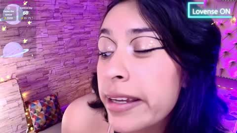 roxanne_han online show from December 15, 12:12 pm