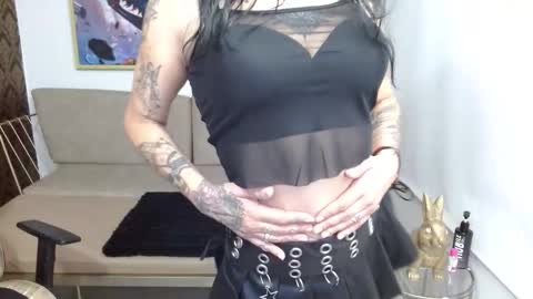 Roxanne online show from November 8, 8:45 pm