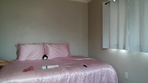 Roxxy online show from March 31, 7:03 pm