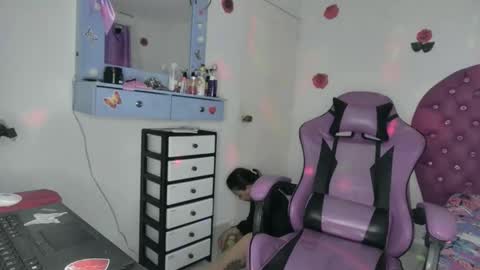 Roxy online show from March 2, 3:11 am