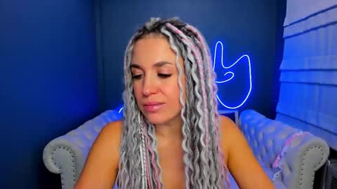 Roxy online show from October 21, 1:33 am