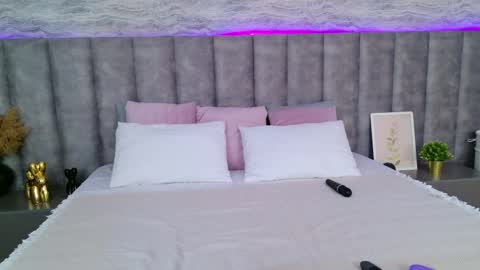 Roxy online show from March 8, 9:17 am