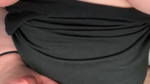 roxylove369 online show from April 4, 1:56 am