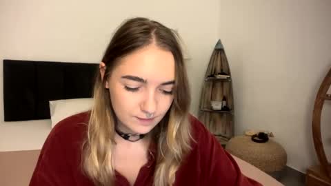 Roxy online show from April 6, 1:34 pm